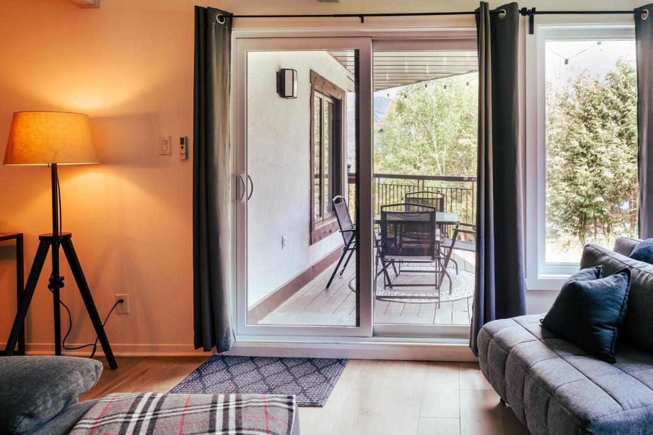 Magnifique Condo Pres Du Lac Tremblant 蒙特朗布朗 外观 照片