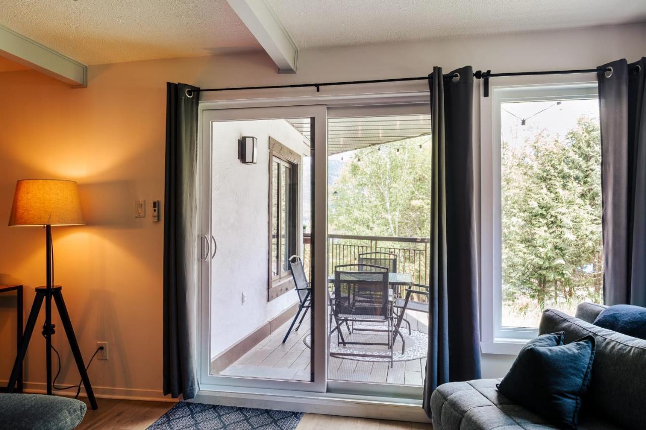 Magnifique Condo Pres Du Lac Tremblant 蒙特朗布朗 外观 照片